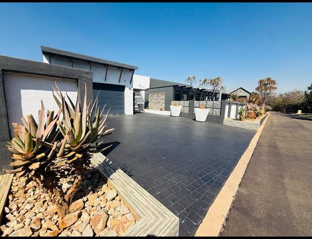 3 BEDROOM HOUSE FOR SALE IN SABLE HILLS